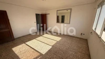 Piso en La Fama photo 3