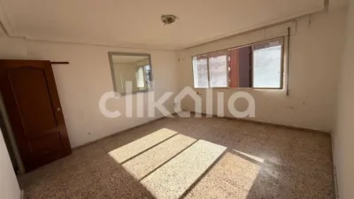 Piso en La Fama photo 4