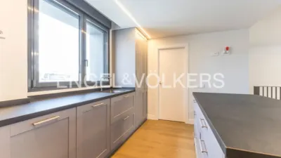 Duplex on Nieremberg Street photo 12