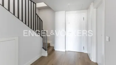 Duplex on Nieremberg Street photo 22