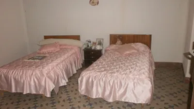 Casa en venta en La Roda, La Roda de 100.000 €