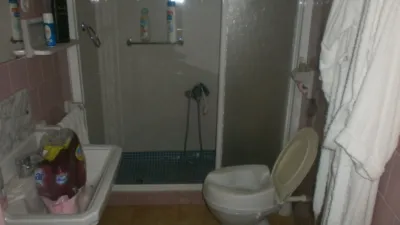 Casa en venta en La Roda, La Roda de 100.000 €