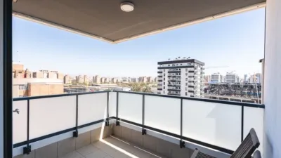 Apartamento en alquiler en Carrer del Pintor Sabater, Ciutat de les Arts i de les Ciències (Distrito Quatre Carreres. València Capital) de 2.000 €<span>/mes</span>
