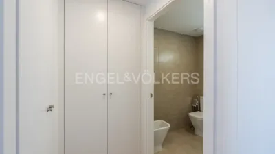 Apartamento en alquiler en Carrer del Pintor Sabater, Ciutat de les Arts i de les Ciències (Distrito Quatre Carreres. València Capital) de 2.000 €<span>/mes</span>