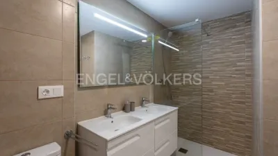 Apartamento en alquiler en Carrer del Pintor Sabater, Ciutat de les Arts i de les Ciències (Distrito Quatre Carreres. València Capital) de 2.000 €<span>/mes</span>