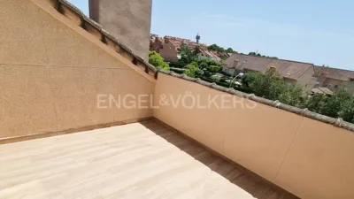 Casa adosada en alquiler en Calle Carrer Soto de Camarena Sector D, Mas Camarena (Bétera) de 3.750 €<span>/mes</span>