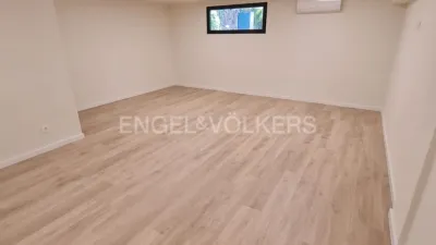 Casa adosada en alquiler en Calle Carrer Soto de Camarena Sector D, Mas Camarena (Bétera) de 3.750 €<span>/mes</span>