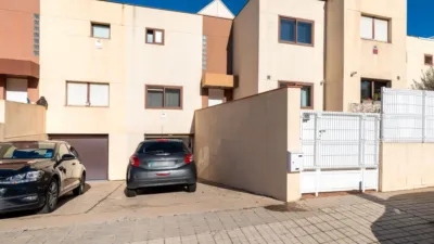Casa adosada en venta en Calle del Arroyo del Médico, cerca de Calle del Arroyo de Los Combos, Castañeras (Arroyomolinos) de 434.900 €