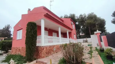 Chalet in Chiva photo 2