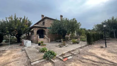 Chalet in Macastre photo 2