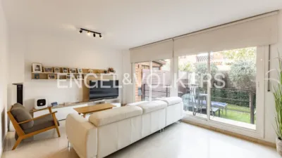 Terraced house on Carrer d'Osca photo 7