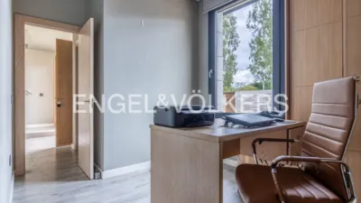 Casa en alquiler en Entrenúcleos, Entrenúcleos (Dos Hermanas) de 11.500 €<span>/mes</span>