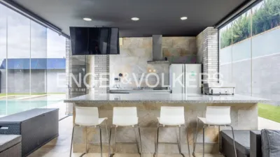 Casa en alquiler en Entrenúcleos, Entrenúcleos (Dos Hermanas) de 11.500 €<span>/mes</span>