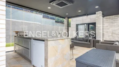 Casa en alquiler en Entrenúcleos, Entrenúcleos (Dos Hermanas) de 11.500 €<span>/mes</span>