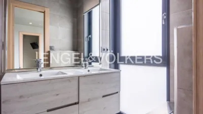 Casa en alquiler en Entrenúcleos, Entrenúcleos (Dos Hermanas) de 11.500 €<span>/mes</span>