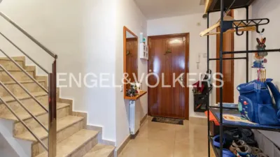 Apartment in Esparreguera photo 2