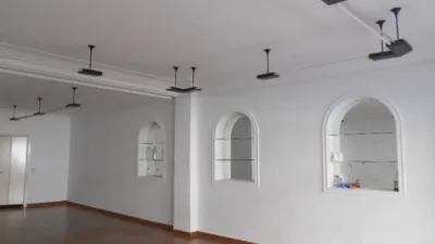 Local comercial en venta en Calle de Marcelino González - Widok 2
