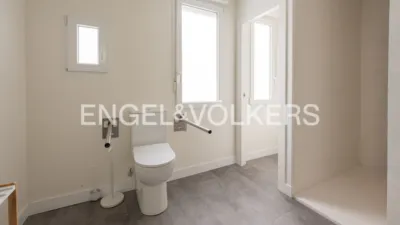 Casa en alquiler en Avenida de la Victoria, cerca de Calle de Calvo Sotelo - Imagen 13