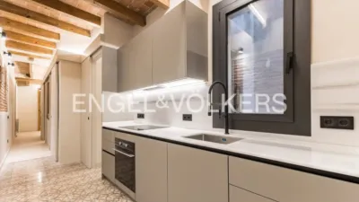 Flat in El Poble-sec photo 13
