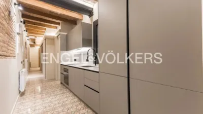 Flat in El Poble-sec photo 14
