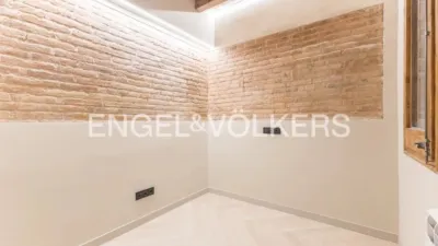 Flat in El Poble-sec photo 15