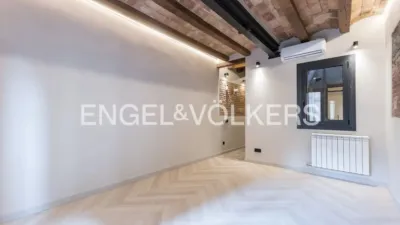 Flat in El Poble-sec photo 5