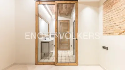 Flat in El Poble-sec photo 9