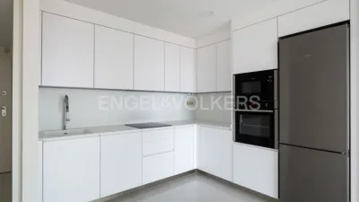 Piso en alquiler en Avenida de las Cortes Valencianas - Imagen 9