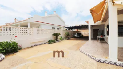 Casa – Guardamar del Segura, Urbanització Pinar de Guardamar - Més
