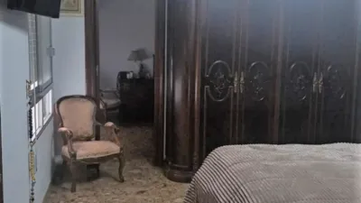 Apartment on Carrer Poeta Miguel Hernandez photo 27