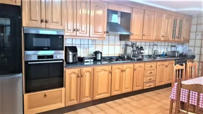 Apartment on Carrer Poeta Miguel Hernandez photo 2