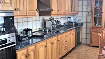 Apartment on Carrer Poeta Miguel Hernandez photo 5