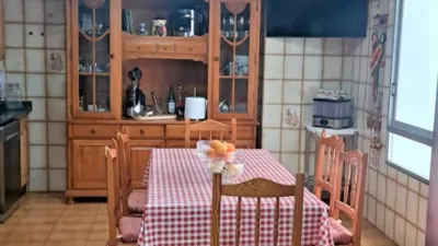 Apartment on Carrer Poeta Miguel Hernandez photo 6