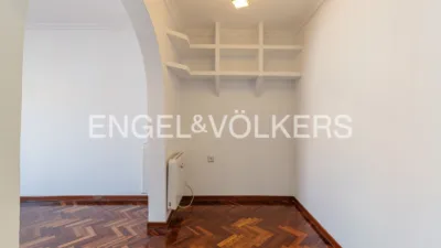 Piso en alquiler en Calle de Sánchez Barcáiztegui - Imagen 2