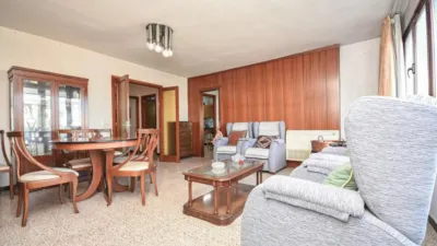 Apartment in Plaça de Francesc García i Orell photo 14