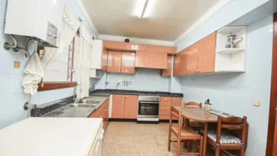 Apartment in Plaça de Francesc García i Orell photo 17