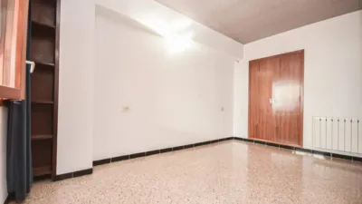 Apartment in Plaça de Francesc García i Orell photo 44