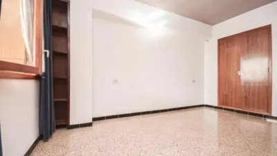 Apartment in Plaça de Francesc García i Orell photo 45