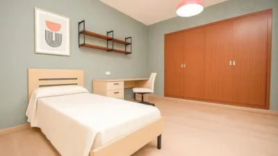 Apartment in Plaça de Francesc García i Orell photo 46