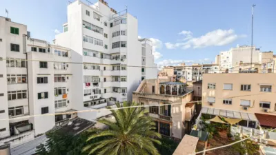 Apartment in Plaça de Francesc García i Orell photo 51