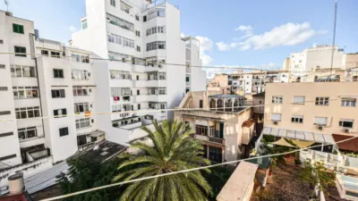 Apartment in Plaça de Francesc García i Orell photo 52
