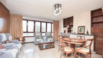 Apartment in Plaça de Francesc García i Orell photo 9