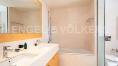 Apartamento en alquiler en Carrer de Carles Riba, Sant Gervasi-La Bonanova (Distrito Sarrià-Sant Gervasi. Barcelona Capital) de 5.600 €<span>/mes</span>