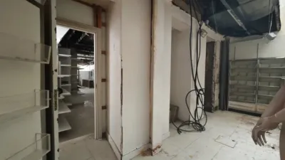 Local comercial en venta en Calle Rúa Carme, Número 28 - Más