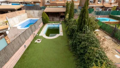 Casa adosada en venta en Calle de Santoña, Zona Bulevar (Arroyomolinos) de 510.000 €
