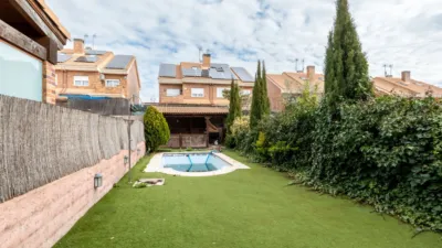 Casa adosada en venta en Calle de Santoña, Zona Bulevar (Arroyomolinos) de 510.000 €