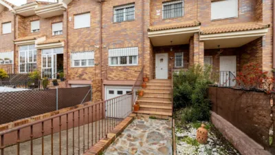 Casa adosada en venta en Calle de Santoña, Zona Bulevar (Arroyomolinos) de 510.000 €