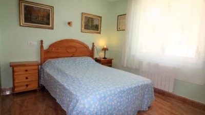 Chalet on Calle de las Rosas photo 14