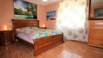 Chalet on Calle de las Rosas photo 4
