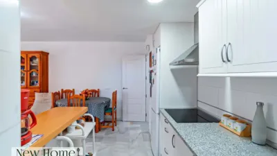 Apartment on Avenida de José Amat Benavides photo 4